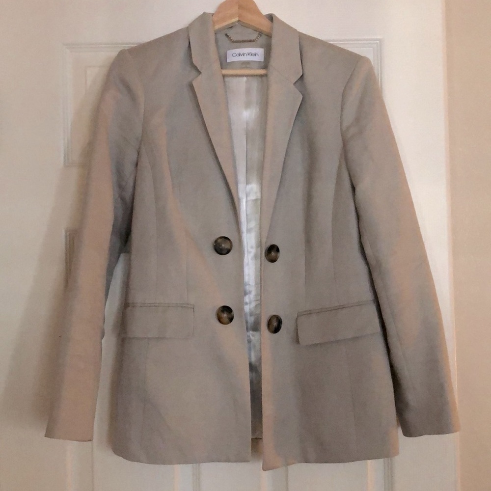NWOT Calvin Klein Linen Blend Tortoise Button Blazer